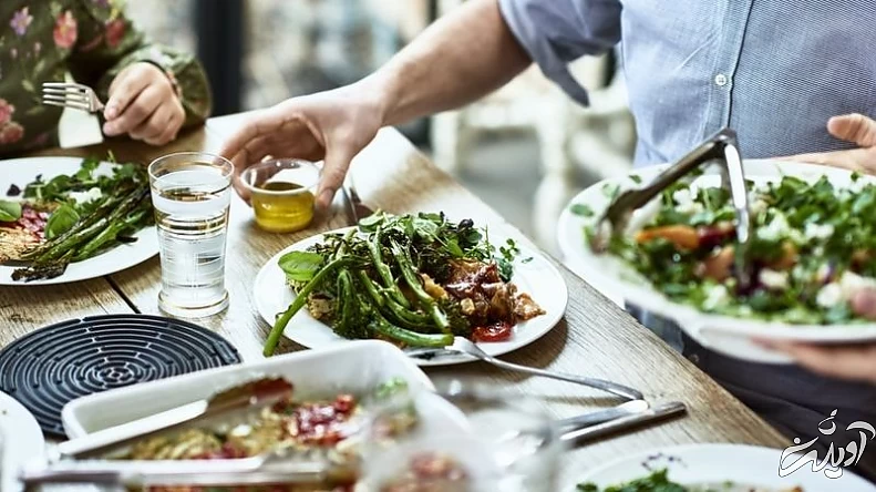 آیا خوردن غذاهایی که نیاز به جویدندارد به کاهش وزن کمک میکند؟ آیا خوردن غذاهایی که نیاز به جویدندارد به کاهش وزن کمک میکند؟